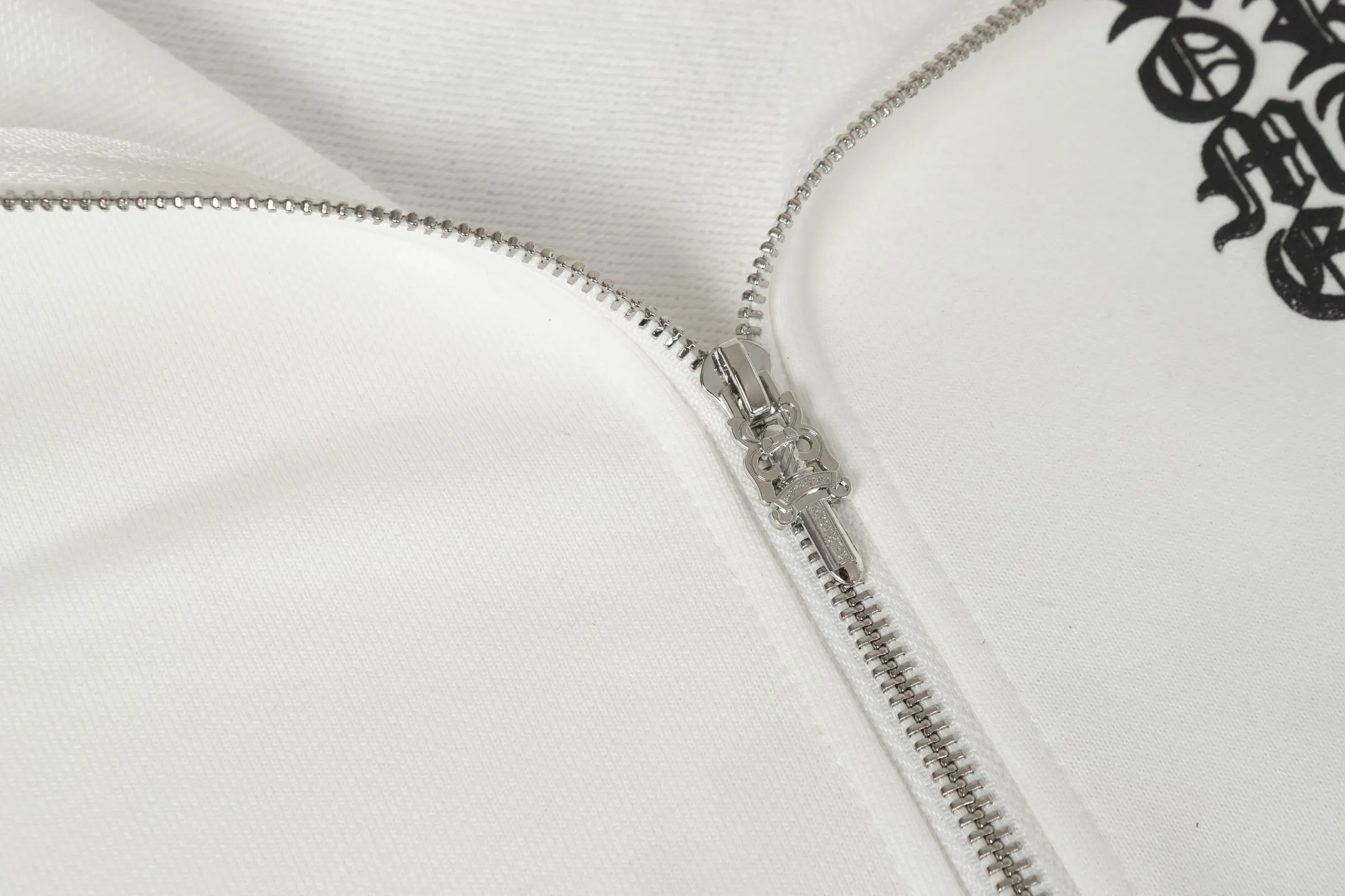 P250 cross-border model, please do not place an order if you are pursuing quality -Chrome Hearts/Chrome Hearts Sanskrit ghost print zipper sweatshirt cardigan jacket -High weight, high density and high quality. The wool is soft, delicate and skin-friendly. Soft and silky to the touch. Excellent warmth and skin-friendly properties. LXL